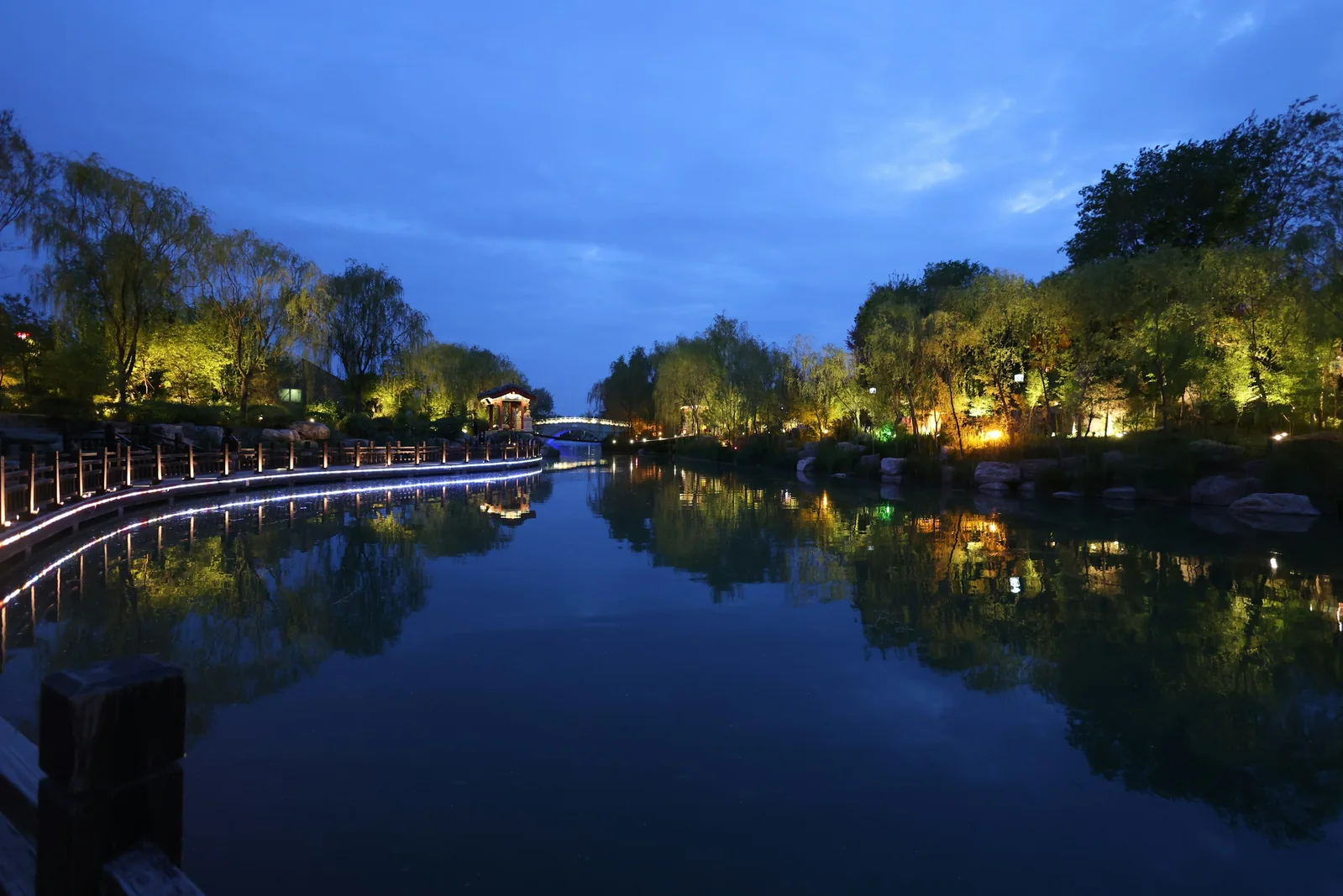 Yinchuan at night; regional reference, not a scheduled night tour